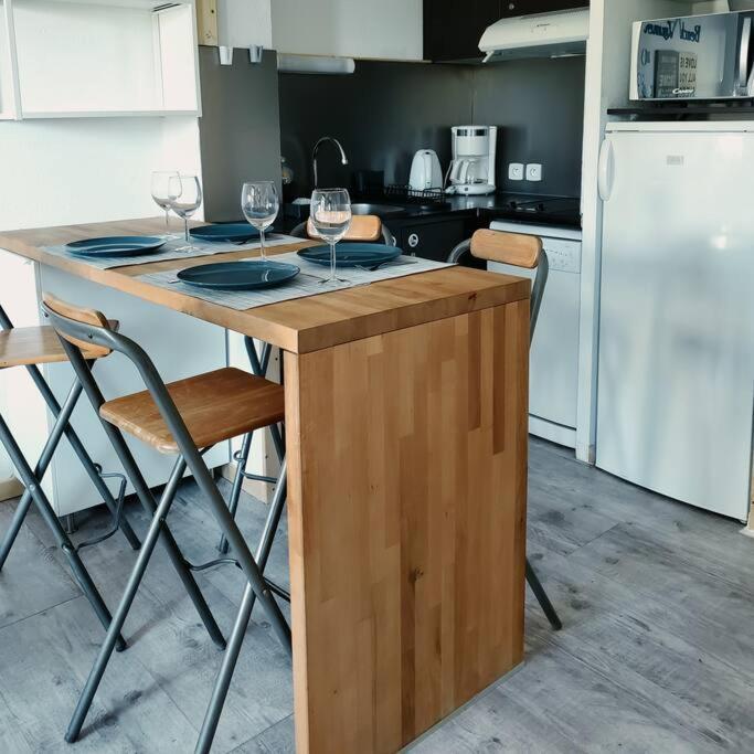 Appartement Dans Residence Avec Piscine La Londe-les-Maures ภายนอก รูปภาพ