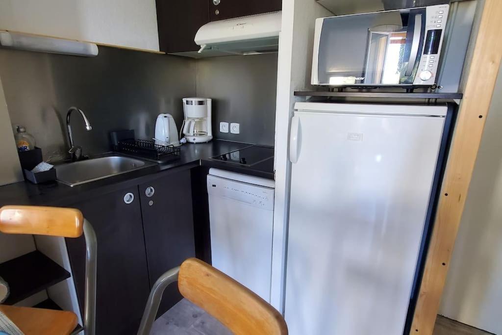 Appartement Dans Residence Avec Piscine La Londe-les-Maures ภายนอก รูปภาพ